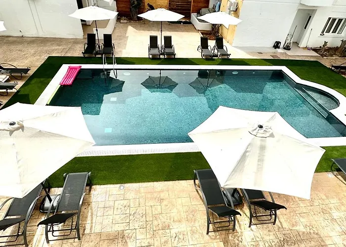 Noa - Adults Only 3*